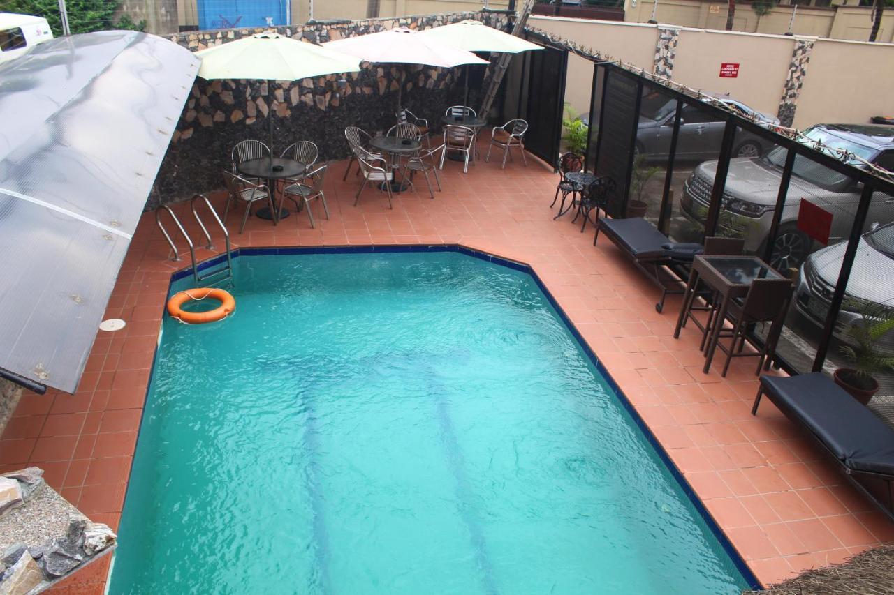 Class Suites Ikeja Exterior photo
