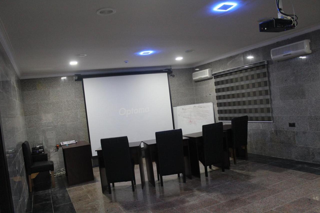 Class Suites Ikeja Exterior photo